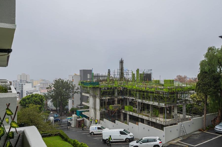To Let 2 Bedroom Property for Rent in Sea Point Western Cape